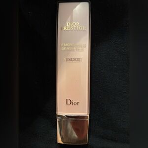 Dior Prestige Le Micro-Sérum de Rose Yeux Advanced. NEW WITHOUT BOX 
O/S .60 OZ